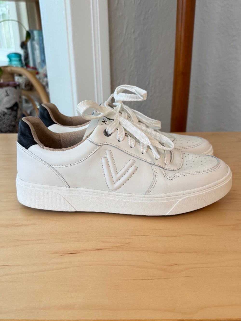 Vionic Kimmie Court Sneaker // 8